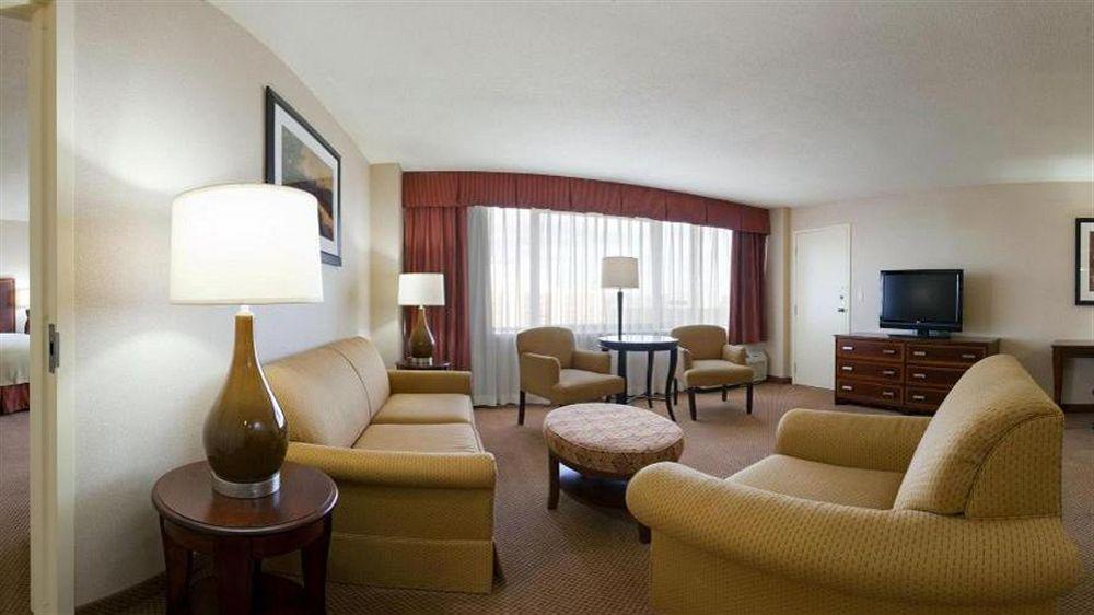 Holiday Inn Secaucus Meadowlands Екстериор снимка
