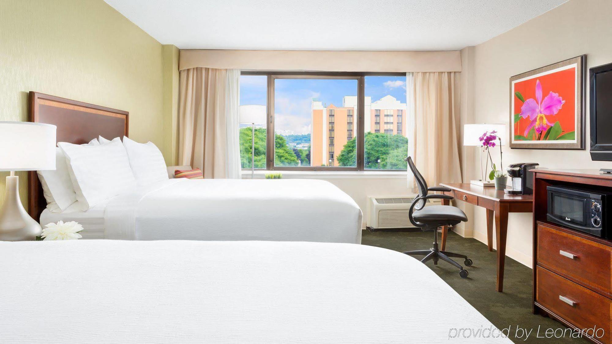 Holiday Inn Secaucus Meadowlands Екстериор снимка