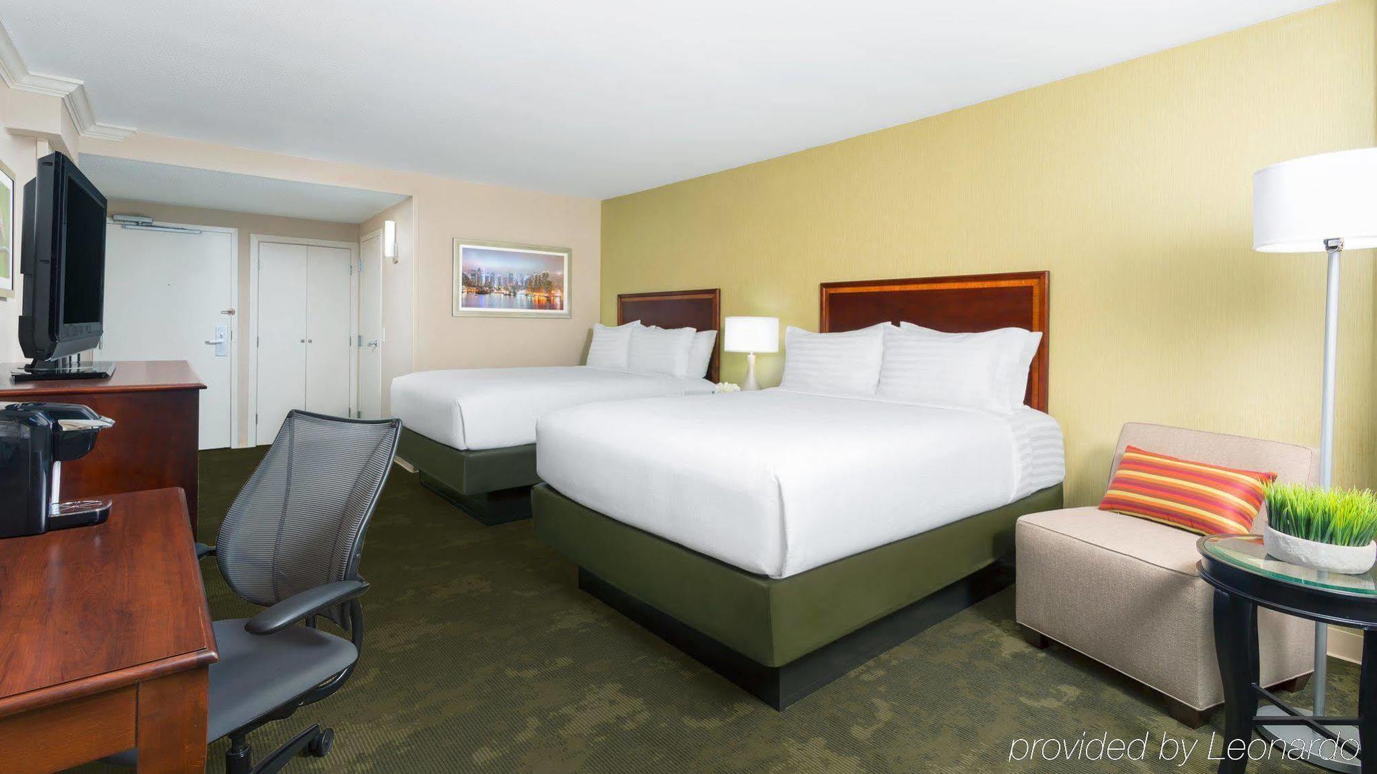 Holiday Inn Secaucus Meadowlands Екстериор снимка