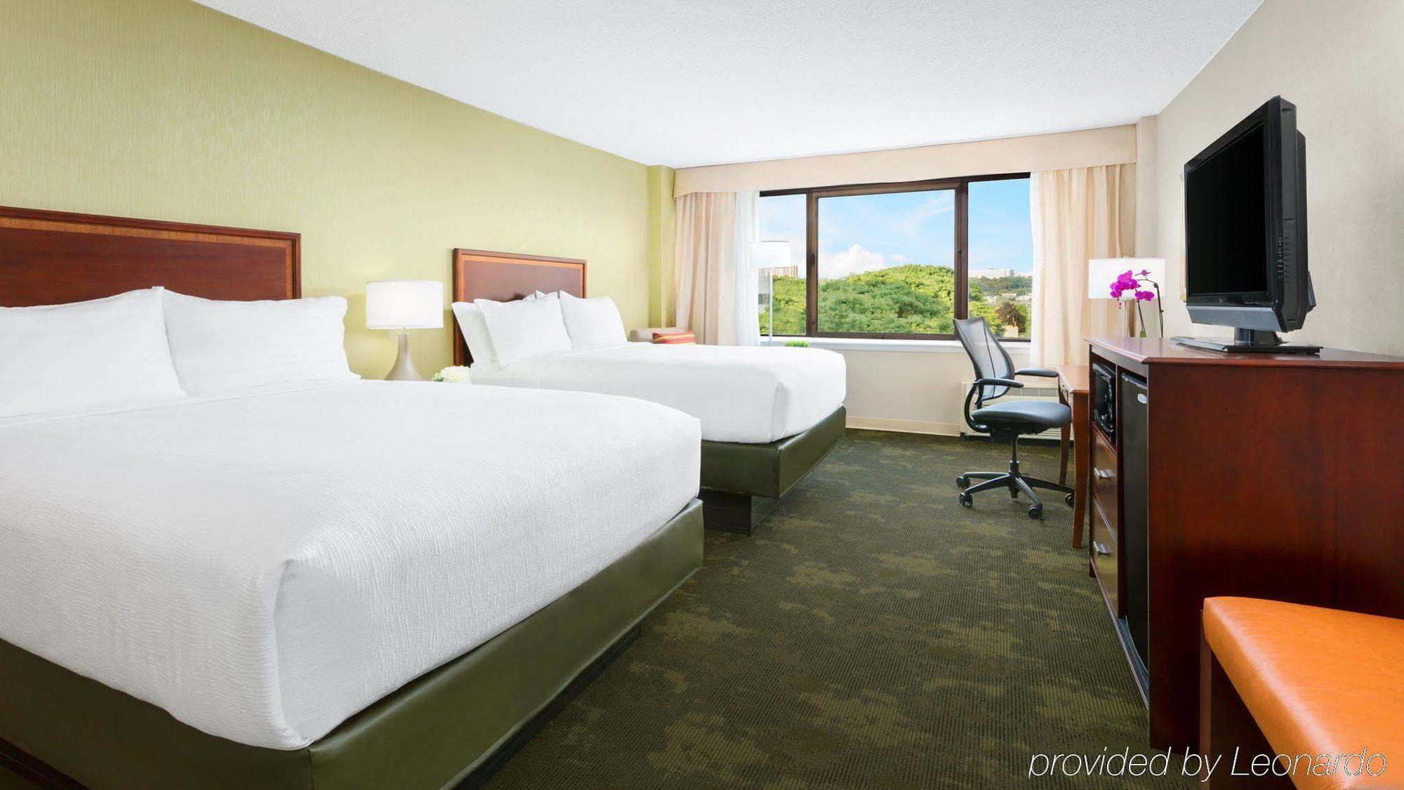 Holiday Inn Secaucus Meadowlands Екстериор снимка