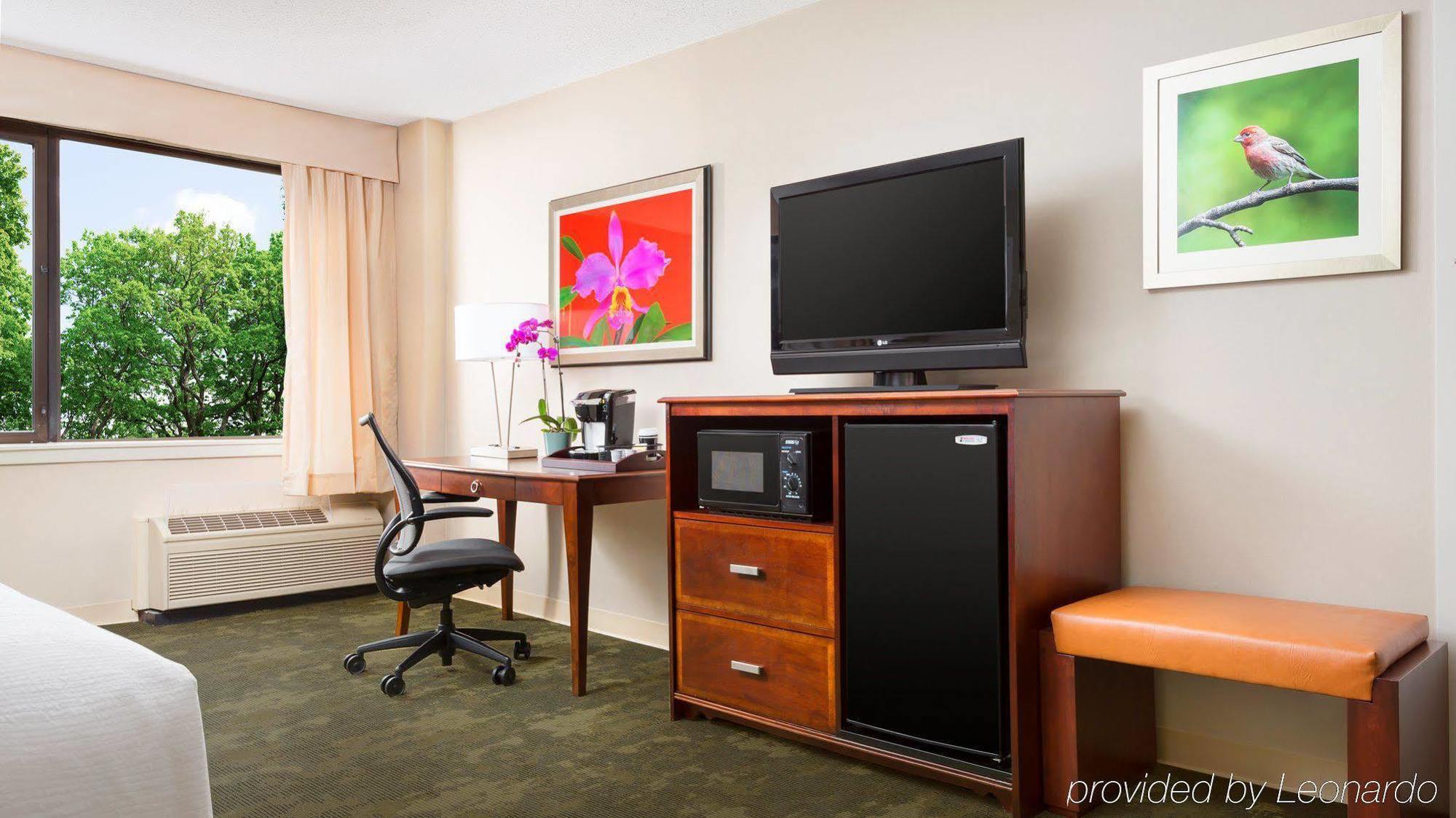 Holiday Inn Secaucus Meadowlands Екстериор снимка
