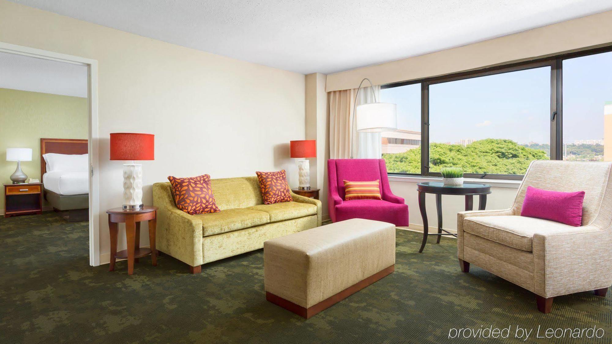 Holiday Inn Secaucus Meadowlands Екстериор снимка