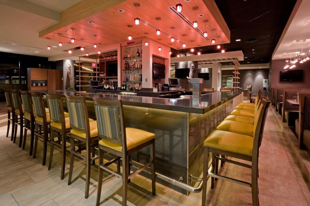 Holiday Inn Secaucus Meadowlands Екстериор снимка